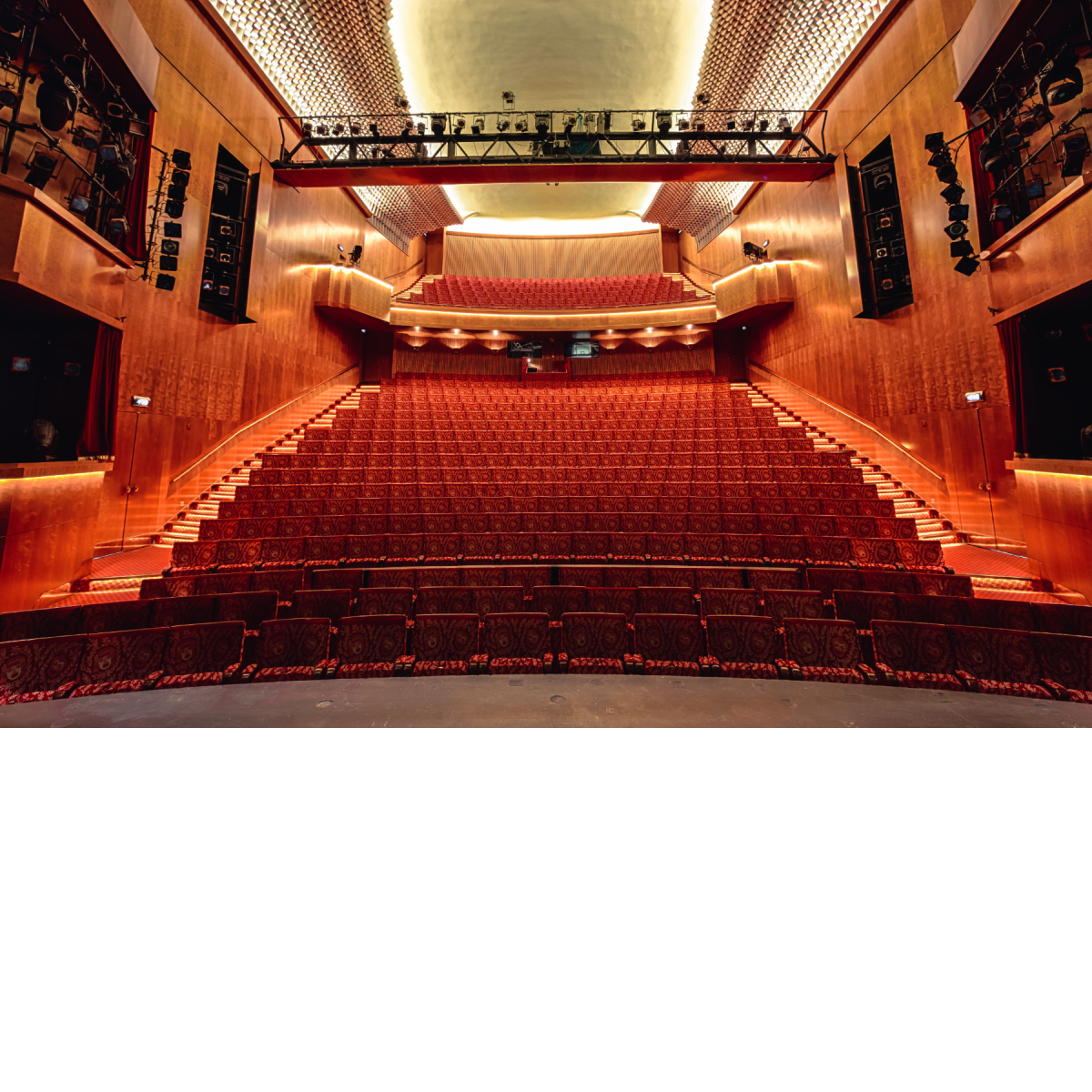 Ljós í sal Þjóðleikhússins