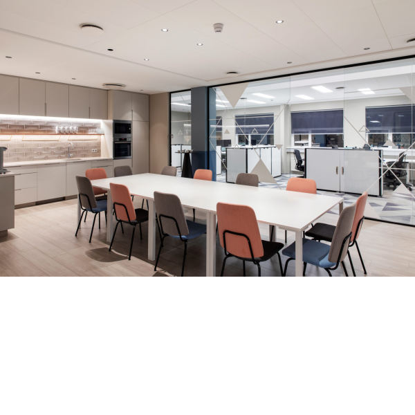 Lýsing á skrifstofu rótgróins fyrirtækis í Vestmannaeyjum