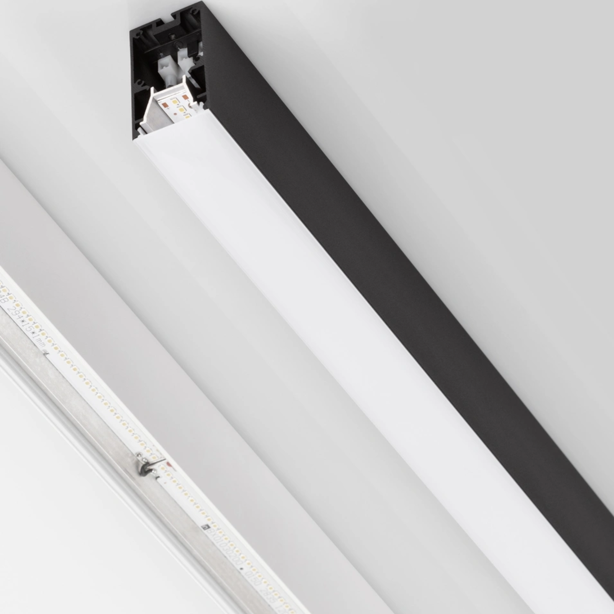 GENT loftljós 120cm. svart LED 40W 3K IP20 - Image 2
